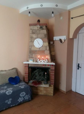 Adorable 1-beedroom place